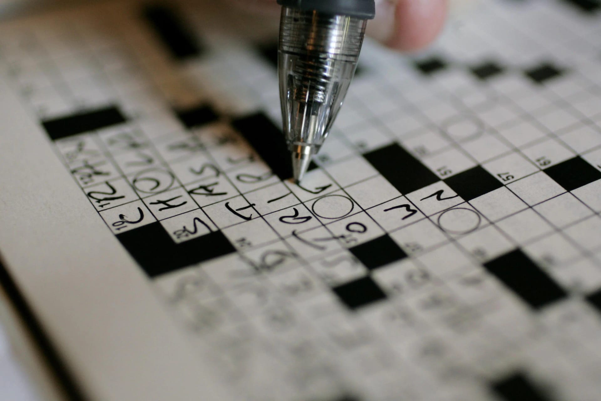 Mots croisés : Résolvez vos puzzles sans stress